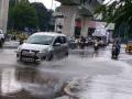 Heavy rains pound Hyderabad, suburbs; cause traffic snarls - Hindi News | Heavy rains pound Hyderabad, suburbs; cause traffic snarls | Latest national News at Lokmattimes.com