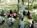 Open-air community classes started in J-K's Anantnag due to lack of digital access - Hindi News | Open-air community classes started in J-K's Anantnag due to lack of digital access | Latest national News at Lokmattimes.com