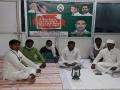 RJD organises symbolic protest in Bihar to bring back migrant labourers - Hindi News | RJD organises symbolic protest in Bihar to bring back migrant labourers | Latest politics News at Lokmattimes.com