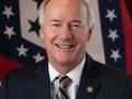 Ex-Arkansas Governor announces 2024 presidential bid - Hindi News | Ex-Arkansas Governor announces 2024 presidential bid | Latest politics News at Lokmattimes.com