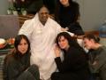 Demi Moore, daughters pose with spiritual figure Mata Amritanandamayi - Hindi News | Demi Moore, daughters pose with spiritual figure Mata Amritanandamayi | Latest entertainment News at Lokmattimes.com