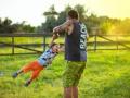A functional guide for single dads to spend quality time with kids - Hindi News | A functional guide for single dads to spend quality time with kids | Latest lifestyle News at Lokmattimes.com