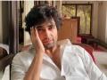 Adivi Sesh: Greatest love story is Amitabh and Jaya Bachchan's in 'Sholay' - Hindi News | Adivi Sesh: Greatest love story is Amitabh and Jaya Bachchan's in 'Sholay' | Latest lifestyle News at Lokmattimes.com