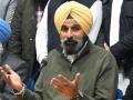 HC stays arrest of Akali leader Majithia in drugs case for 3 days - Hindi News | HC stays arrest of Akali leader Majithia in drugs case for 3 days | Latest politics News at Lokmattimes.com