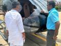 K'taka Cong President Shivakumar's chopper hit by vulture - Hindi News | K'taka Cong President Shivakumar's chopper hit by vulture | Latest politics News at Lokmattimes.com