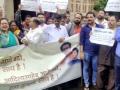Angry Shiv Sainiks protest Eknath Shinde-led 'rebellion' - Hindi News | Angry Shiv Sainiks protest Eknath Shinde-led 'rebellion' | Latest maharashtra News at Lokmattimes.com