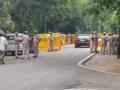 Additional police force deployed outside Cong HQ, Sonia Gandhi's residence - Hindi News | Additional police force deployed outside Cong HQ, Sonia Gandhi's residence | Latest politics News at Lokmattimes.com