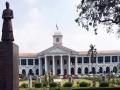 Scissors in stomach: Woman begins protest before Kerala Secretariat as Rahul Gandhi writes to CM - Hindi News | Scissors in stomach: Woman begins protest before Kerala Secretariat as Rahul Gandhi writes to CM | Latest national News at Lokmattimes.com