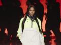 Naomi Campbell wears hazmat suit amid coronavirus scare - Hindi News | Naomi Campbell wears hazmat suit amid coronavirus scare | Latest entertainment News at Lokmattimes.com