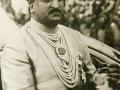 J&K to declare Maharaja Hari Singh's birthday as public holiday - Hindi News | J&K to declare Maharaja Hari Singh's birthday as public holiday | Latest politics News at Lokmattimes.com