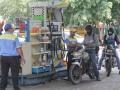 Longest pause in weeks, no change in fuel prices for 3 days - Hindi News | Longest pause in weeks, no change in fuel prices for 3 days | Latest international News at Lokmattimes.com