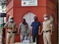 Feigning injury - Thak-Thak gang's new ploy for duping people - Hindi News | Feigning injury - Thak-Thak gang's new ploy for duping people | Latest national News at Lokmattimes.com