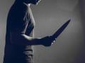 Ex-UP minister's wife looted at knifepoint in temple - Hindi News | Ex-UP minister's wife looted at knifepoint in temple | Latest national News at Lokmattimes.com