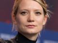 Mia Wasikowska is apretty content after leaving Hollywood - Hindi News | Mia Wasikowska is apretty content after leaving Hollywood | Latest entertainment News at Lokmattimes.com