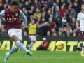 Premier League: Aston Villa stun Man United; Arsenal beat Chelsea by solitary goal - Hindi News | Premier League: Aston Villa stun Man United; Arsenal beat Chelsea by solitary goal | Latest football News at Lokmattimes.com
