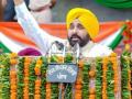 Punjab CM asks people to join hands, wage war against social maladies - Hindi News | Punjab CM asks people to join hands, wage war against social maladies | Latest politics News at Lokmattimes.com