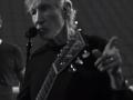 Pink Floyd's Roger Waters dons Nazi-like uniform at Berlin concert - Hindi News | Pink Floyd's Roger Waters dons Nazi-like uniform at Berlin concert | Latest entertainment News at Lokmattimes.com