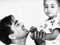 Sanjay shares childhood pic on dad Sunil Dutt's 91st birth anniversary - Hindi News | Sanjay shares childhood pic on dad Sunil Dutt's 91st birth anniversary | Latest entertainment News at Lokmattimes.com