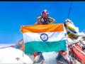 IAF officer dedicates Everest climb to unsung freedom fighters - Hindi News | IAF officer dedicates Everest climb to unsung freedom fighters | Latest national News at Lokmattimes.com