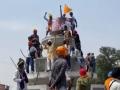 Curfew after massive clash between Shiv Sena, pro-Khalistan activists in Patiala - Hindi News | Curfew after massive clash between Shiv Sena, pro-Khalistan activists in Patiala | Latest politics News at Lokmattimes.com