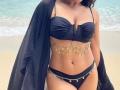 Sakshi Aggarwal chills in bikini on her b'day in Hawaii - Hindi News | Sakshi Aggarwal chills in bikini on her b'day in Hawaii | Latest entertainment News at Lokmattimes.com
