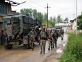 2 terrorists gunned down in Kashmir encounter - Hindi News | 2 terrorists gunned down in Kashmir encounter | Latest national News at Lokmattimes.com