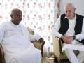 Farooq Abdullah meets Deve Gowda in Bengaluru - Hindi News | Farooq Abdullah meets Deve Gowda in Bengaluru | Latest politics News at Lokmattimes.com