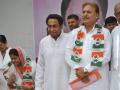MP BJP continues to have jolts within old-timers' families, 3-time MLA's kin joins Congress - Hindi News | MP BJP continues to have jolts within old-timers' families, 3-time MLA's kin joins Congress | Latest politics News at Lokmattimes.com