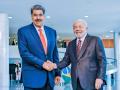 Brazil's Lula welcomes back Venezuelan Prez for 1st time after ban - Hindi News | Brazil's Lula welcomes back Venezuelan Prez for 1st time after ban | Latest politics News at Lokmattimes.com
