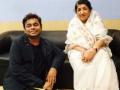 A.R. Rahman's picture with terse tweet speaks a thousand words - Hindi News | A.R. Rahman's picture with terse tweet speaks a thousand words | Latest entertainment News at Lokmattimes.com