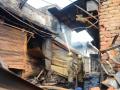 Fire in furniture shop at Shaheen Bagh, no casualties - Hindi News | Fire in furniture shop at Shaheen Bagh, no casualties | Latest national News at Lokmattimes.com