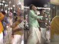 Much to Vignesh Shivan's delight, CSK team dances to 'Two Two Two' - Hindi News | Much to Vignesh Shivan's delight, CSK team dances to 'Two Two Two' | Latest entertainment News at Lokmattimes.com