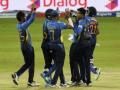 Sri Lanka score consolation 3-wicket win in third ODI - Hindi News | Sri Lanka score consolation 3-wicket win in third ODI | Latest cricket News at Lokmattimes.com
