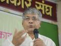 Thackeray's plan to challenge ECI verdict is 'correct', says Prakash Ambedkar - Hindi News | Thackeray's plan to challenge ECI verdict is 'correct', says Prakash Ambedkar | Latest politics News at Lokmattimes.com