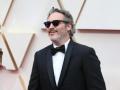 When 'Joker' Joaquin Phoenix was almost cast as Batman - Hindi News | When 'Joker' Joaquin Phoenix was almost cast as Batman | Latest entertainment News at Lokmattimes.com