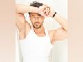 Tiger Shroff thanks his team of trainers in latest post - Hindi News | Tiger Shroff thanks his team of trainers in latest post | Latest entertainment News at Lokmattimes.com