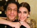SRK made Kriti Sanon believe in love - Hindi News | SRK made Kriti Sanon believe in love | Latest entertainment News at Lokmattimes.com