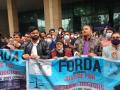 Chaos at Delhi's hospitals as resident doctors shut OPD counters - Hindi News | Chaos at Delhi's hospitals as resident doctors shut OPD counters | Latest health News at Lokmattimes.com