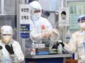 S. Korea's daily Covid-19 cases hit new high at 5,266 - Hindi News | S. Korea's daily Covid-19 cases hit new high at 5,266 | Latest health News at Lokmattimes.com