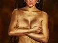 Kylie Jenner shimmers in gold dust body paint photo - Hindi News | Kylie Jenner shimmers in gold dust body paint photo | Latest entertainment News at Lokmattimes.com