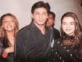 Ameesha Patel poses with Shah Rukh Khan, Gauri in throwback picture - Hindi News | Ameesha Patel poses with Shah Rukh Khan, Gauri in throwback picture | Latest entertainment News at Lokmattimes.com