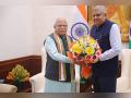 Haryana CM calls on Vice President Jagdeep Dhankar - Hindi News | Haryana CM calls on Vice President Jagdeep Dhankar | Latest national News at Lokmattimes.com