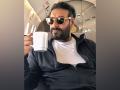 Ajay Devgn looks dapper in latest picture - Hindi News | Ajay Devgn looks dapper in latest picture | Latest entertainment News at Lokmattimes.com