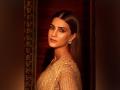 Dream came true: Kriti Sanon on winning Best Actor for 'Mimi' at Filmfare Awards - Hindi News | Dream came true: Kriti Sanon on winning Best Actor for 'Mimi' at Filmfare Awards | Latest entertainment News at Lokmattimes.com