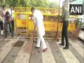 Railway Minister Ashwini Vaishnaw takes part in 'Swachhata Pakhwada' at Delhi's Hazrat Nizamuddin station - Hindi News | Railway Minister Ashwini Vaishnaw takes part in 'Swachhata Pakhwada' at Delhi's Hazrat Nizamuddin station | Latest politics News at Lokmattimes.com