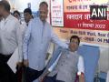 Health Minister Mansukh Mandaviya kickstarts nationwide blood donation drive on PM Modi's birthday - Hindi News | Health Minister Mansukh Mandaviya kickstarts nationwide blood donation drive on PM Modi's birthday | Latest national News at Lokmattimes.com