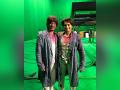 Shah Rukh Khan's unseen picture from 'Brahmastra' sets with his stunt double goes viral - Hindi News | Shah Rukh Khan's unseen picture from 'Brahmastra' sets with his stunt double goes viral | Latest entertainment News at Lokmattimes.com