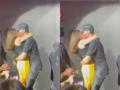 VIRAL VIDEO: Singer Enrique Iglesias locks lips with fan on stage - Hindi News | VIRAL VIDEO: Singer Enrique Iglesias locks lips with fan on stage | Latest entertainment News at Lokmattimes.com