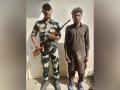 BSF apprehends Pakistani intruder from 'Tehreek-e-Labbaik' at Rajasthan border - Hindi News | BSF apprehends Pakistani intruder from 'Tehreek-e-Labbaik' at Rajasthan border | Latest national News at Lokmattimes.com
