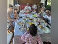 A glimpse of Saif Ali Khan's Sunday brunch with his family - Hindi News | A glimpse of Saif Ali Khan's Sunday brunch with his family | Latest entertainment News at Lokmattimes.com